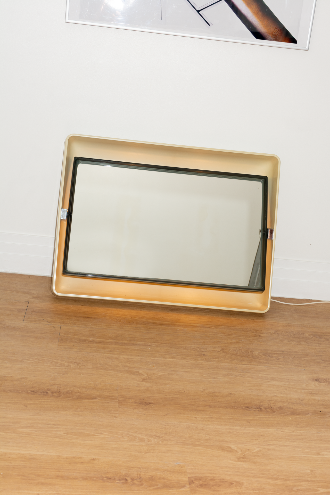 Allibert perspex mirror with shell and illuminated back